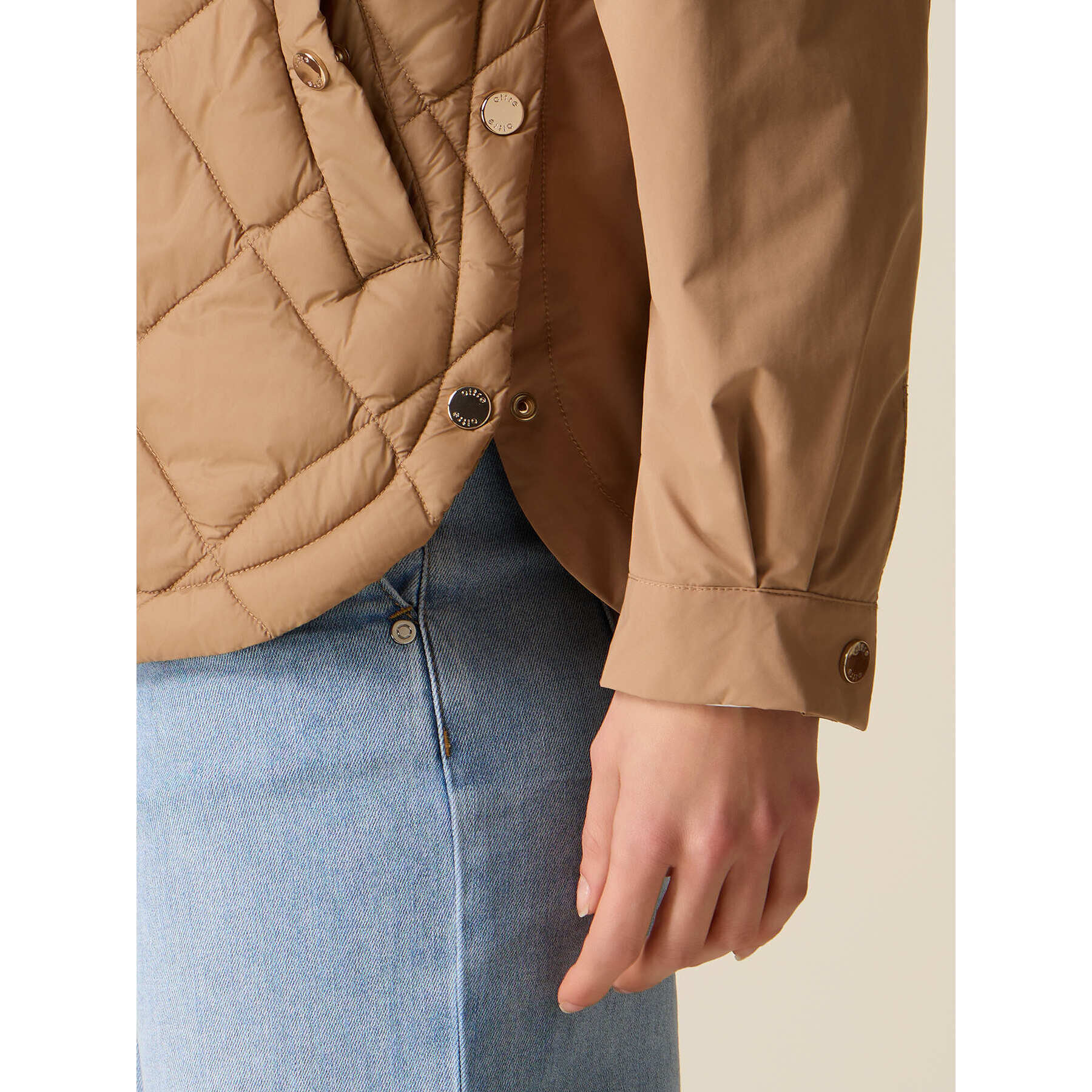 Oltre - Giubbotto trapuntato con cappuccio - Marrone