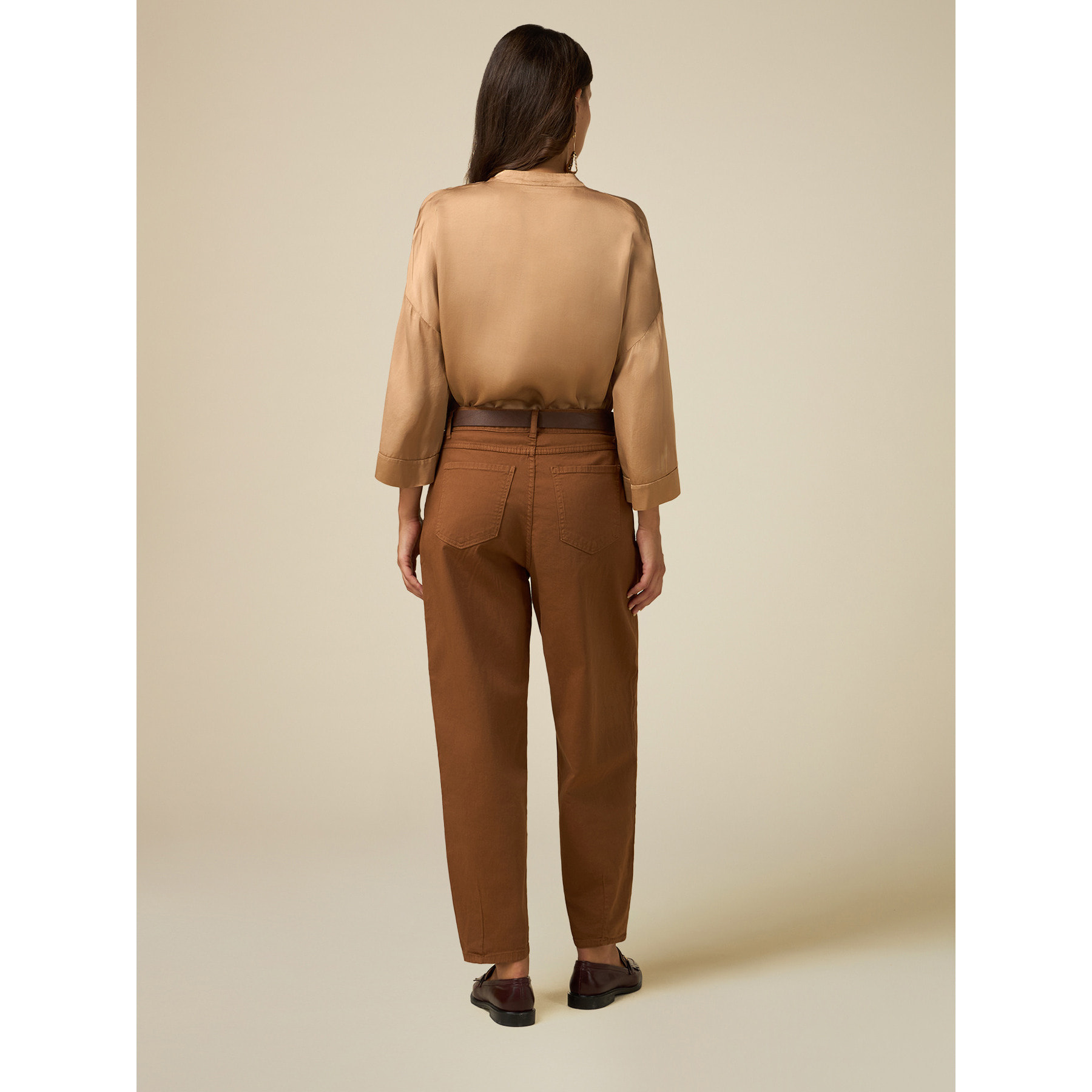 Oltre - Boyslim trousers with belt - Marrón