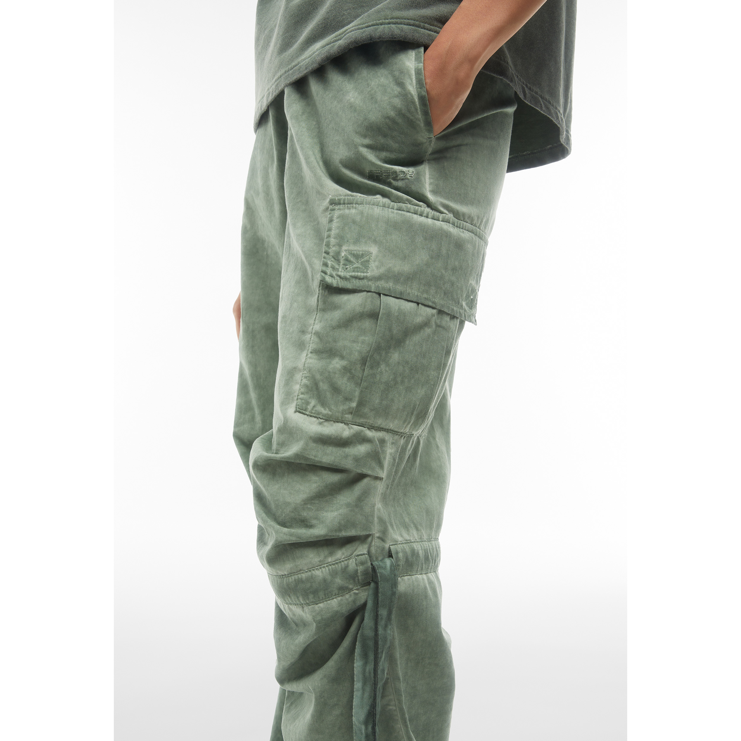 Pantaloni cargo da donna in tessuto popeline effetto used