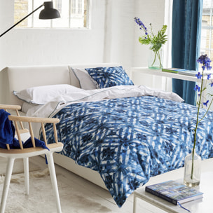 Housse de coussin imprimée en gabardine de coton, PARQUET BATIK INDIGO, Bleu indigo
