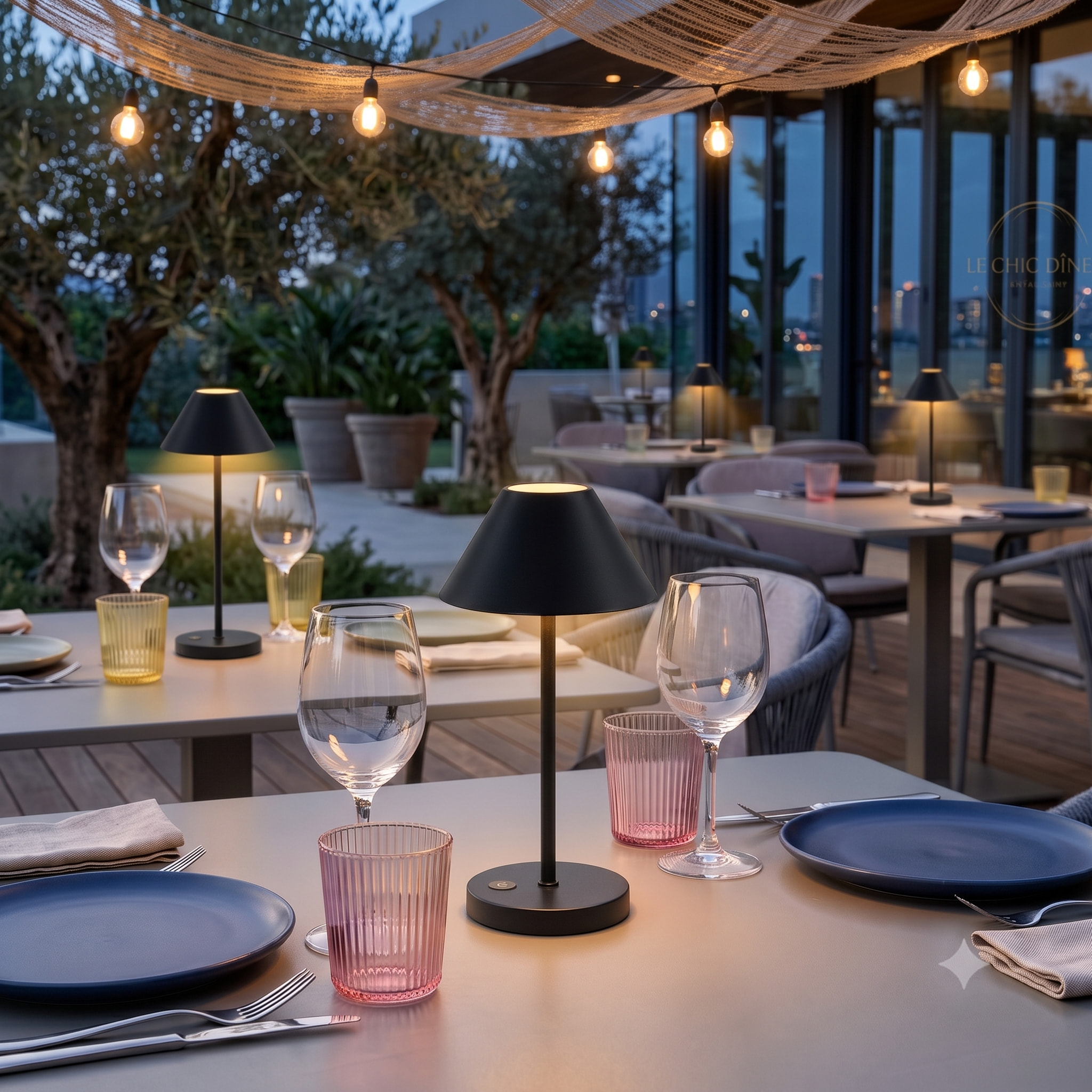 4 Lampe de table NAOMI + Socle de charge