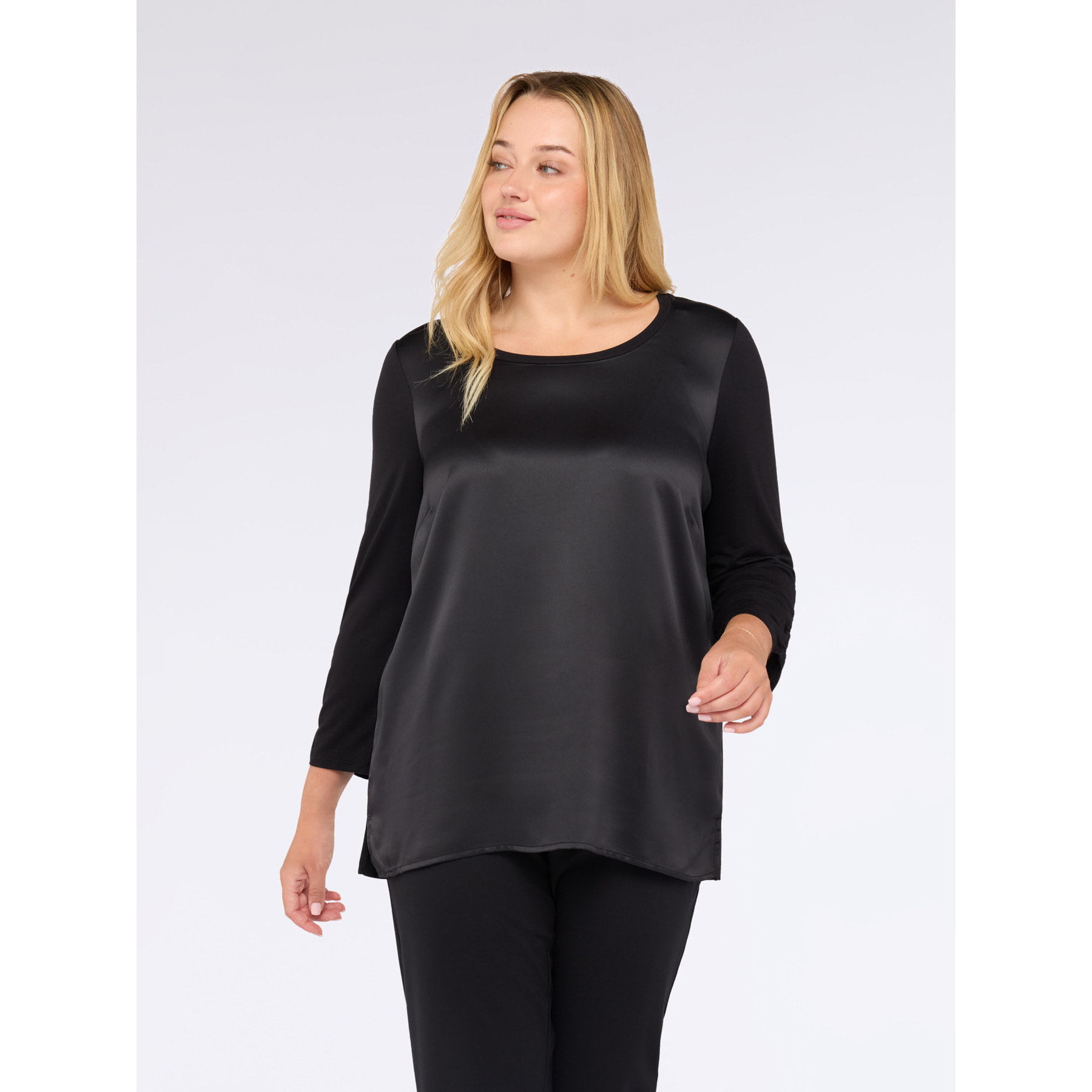 Fiorella Rubino - T-shirt bimaterica con maniche a tre quarti in raso e jersey - Nero
