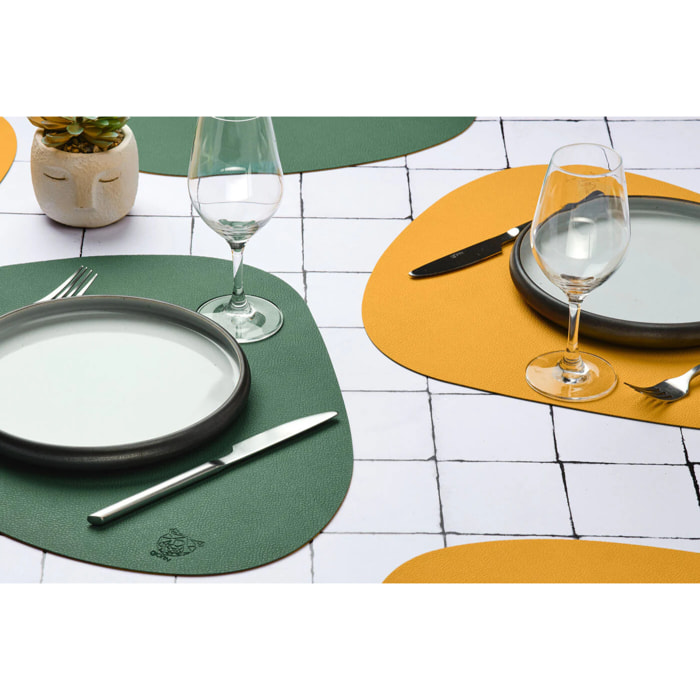 Set de table curve réversible - 6 pièces - Cuir recyclé jaune moutarde et vert sapin