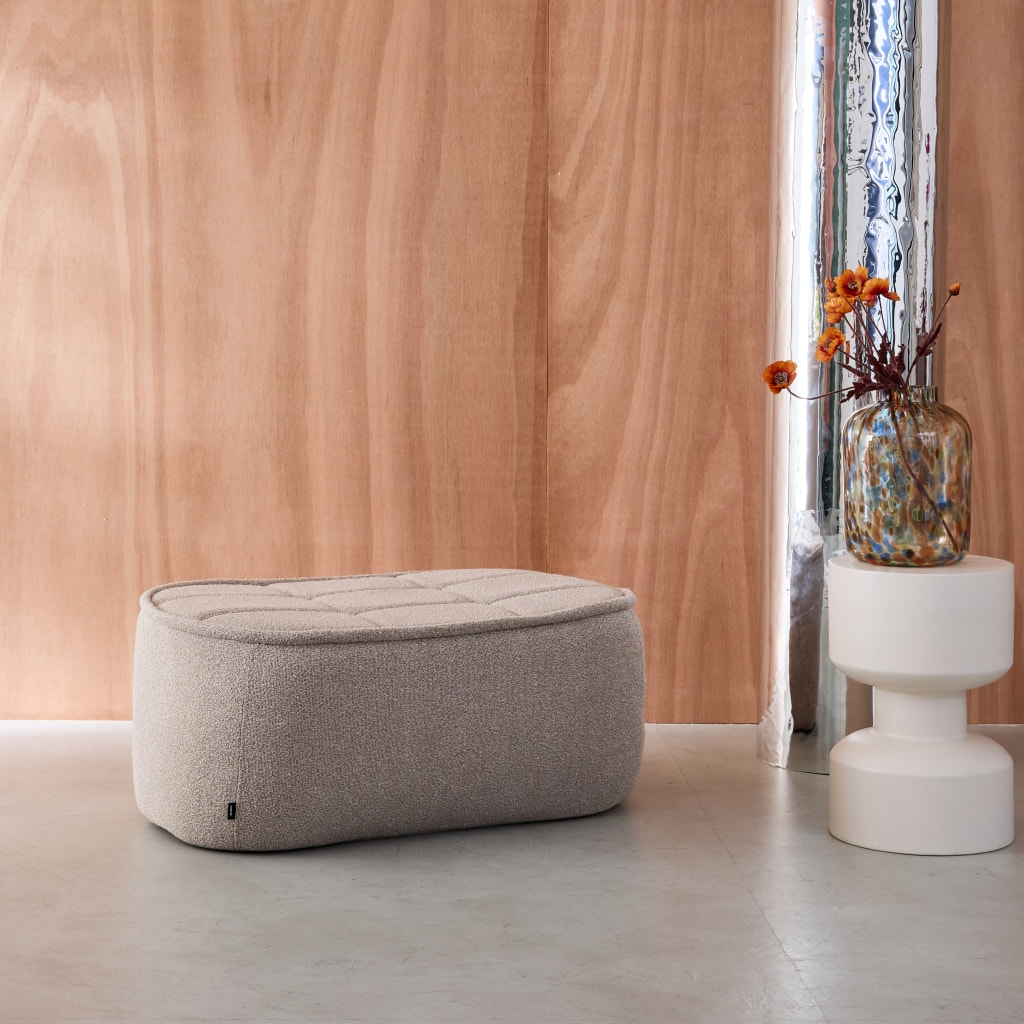 Pouf. repose-pieds pour chauffeuse 1 place Boni bouclette texturée beige L 91 x P 63 x H 40cm - Boni