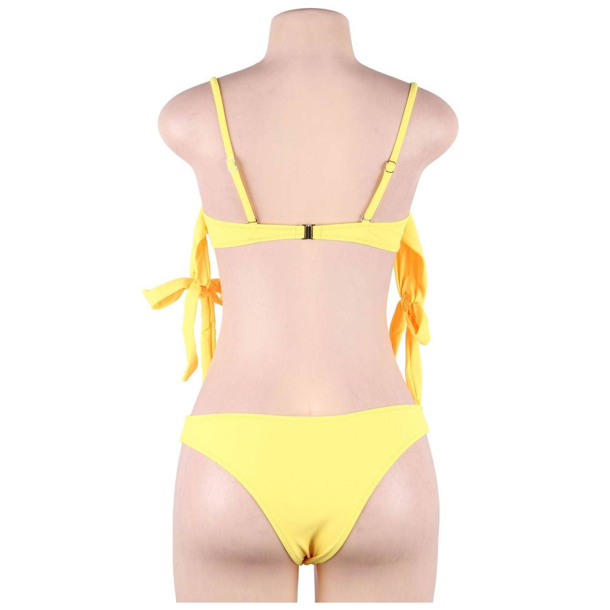 Bikini con decoración de diamantes imitacion y vendaje amarillo