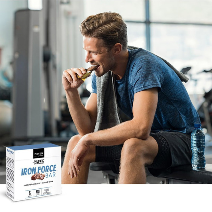 IRON FORCE BAR - Barre énergétique protéinée - Créatine + Taurine + BCAA - Actif breveté - Etui de 5 barres - Goût praliné enrobage chocolat