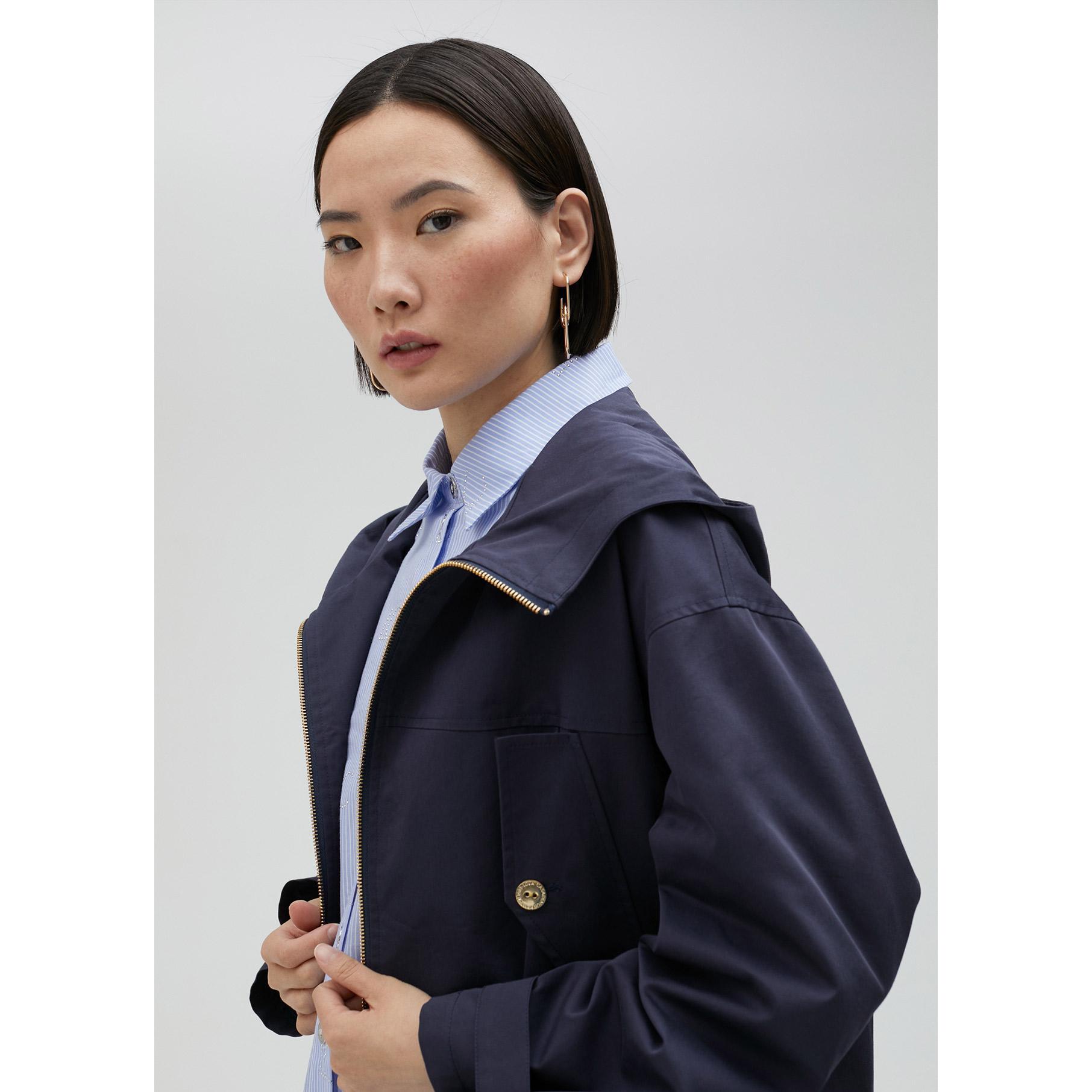 Parka corto con cappuccio