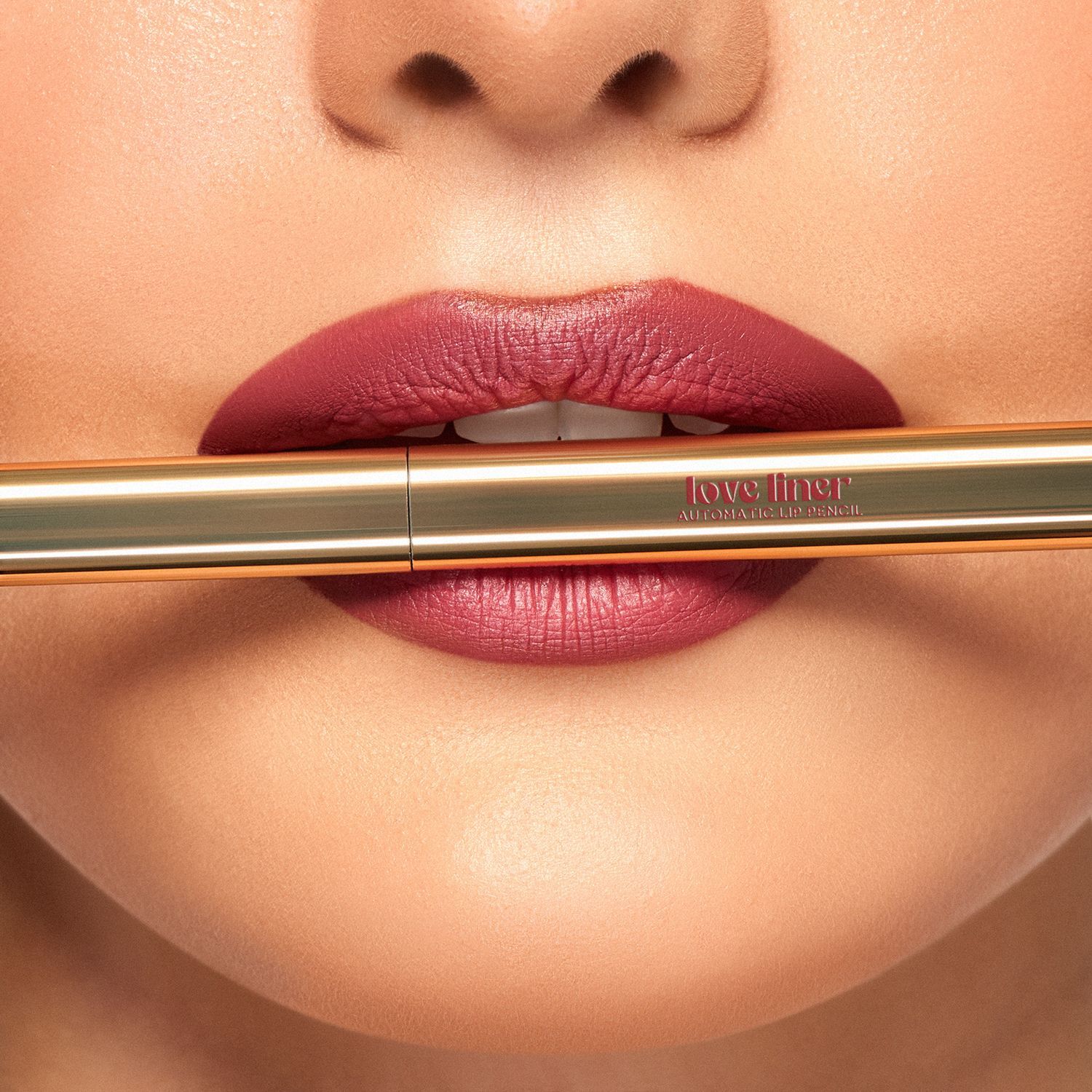 HUG ME Eyeliner in penna extra black waterproof