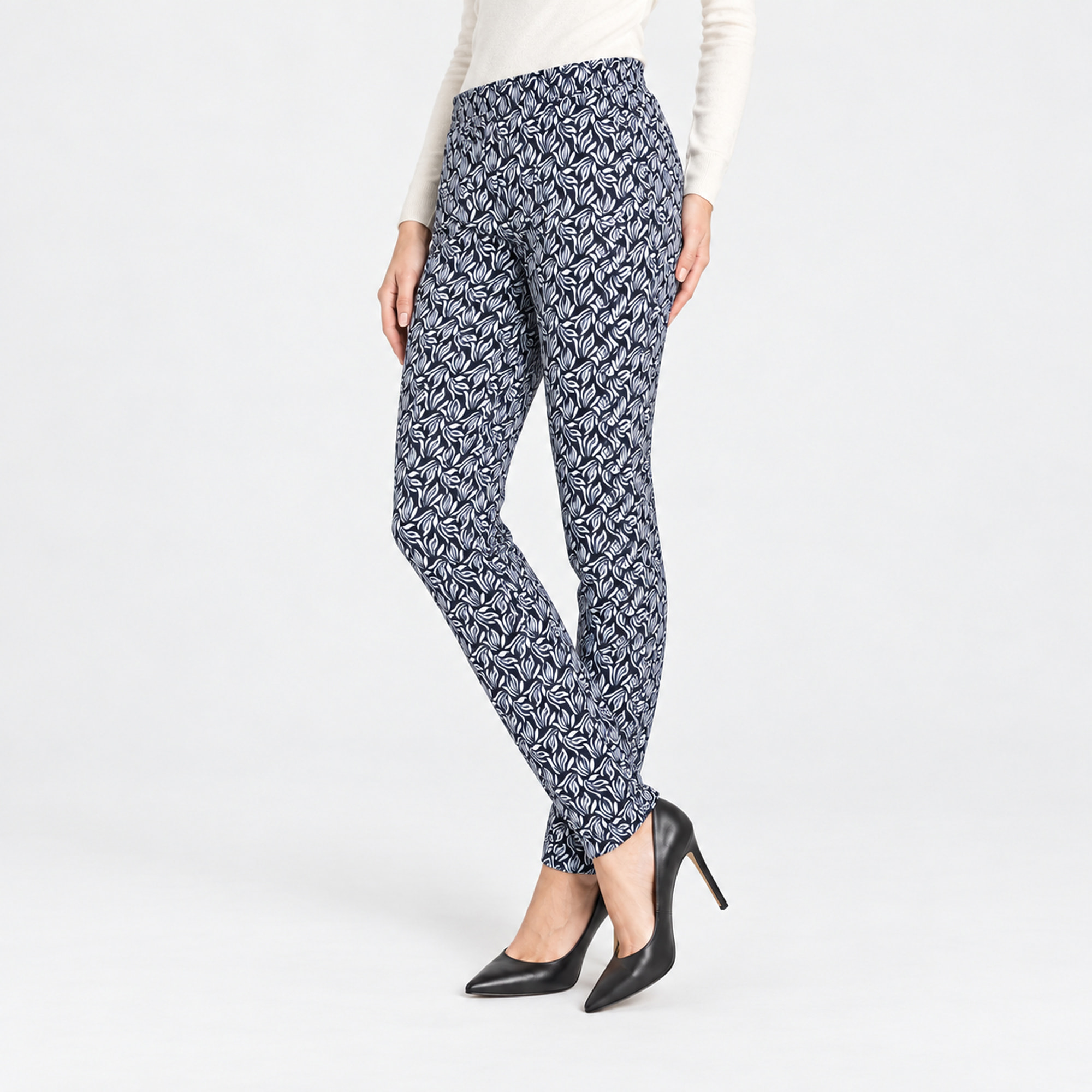 PANTALONE FLUIDO. MOD T771. Vita regolare e gamba regolare