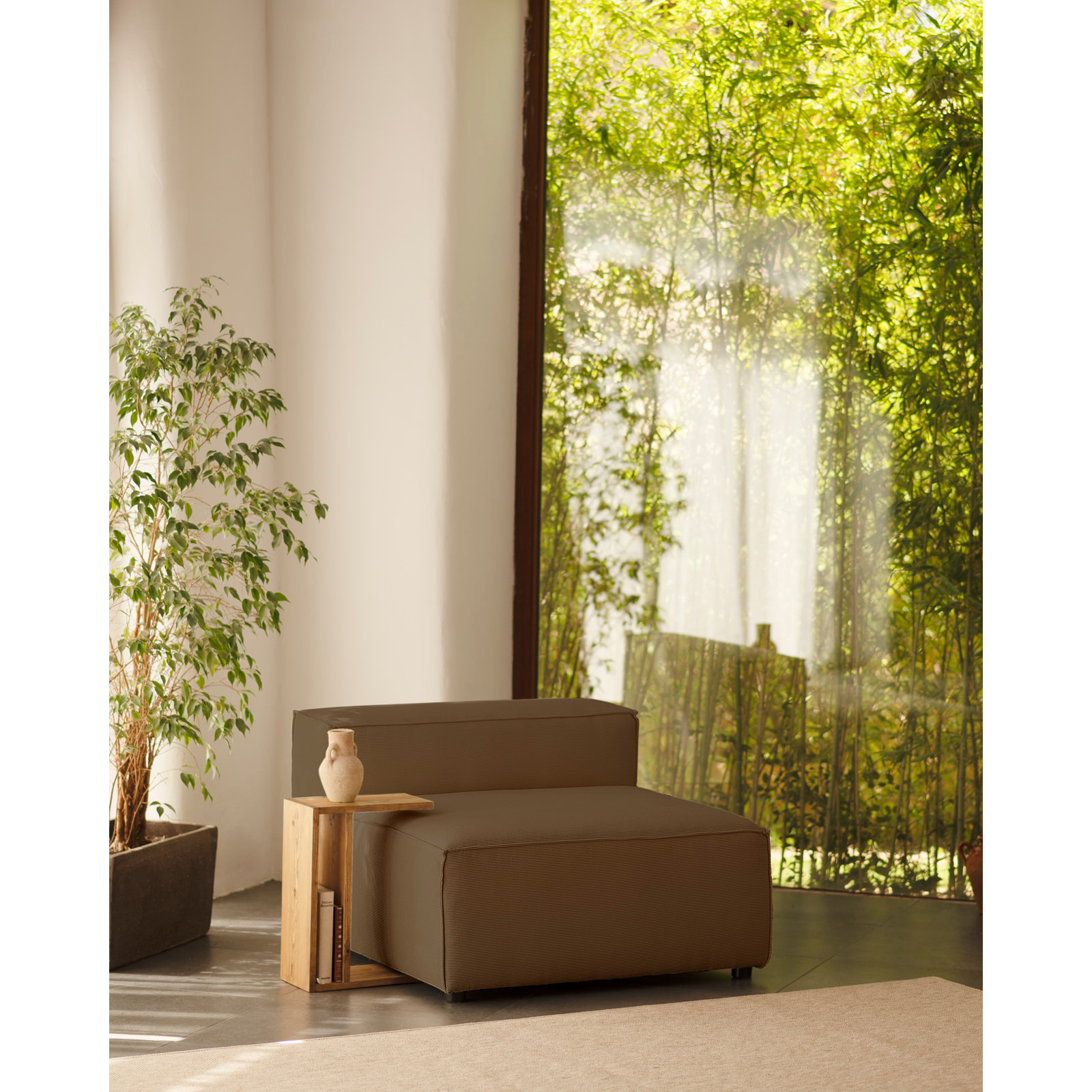 Fauteuil en velours côtelé couleur marron taupe de 110x90cm Hauteur: 70 Longueur: 110 Largeur: 90