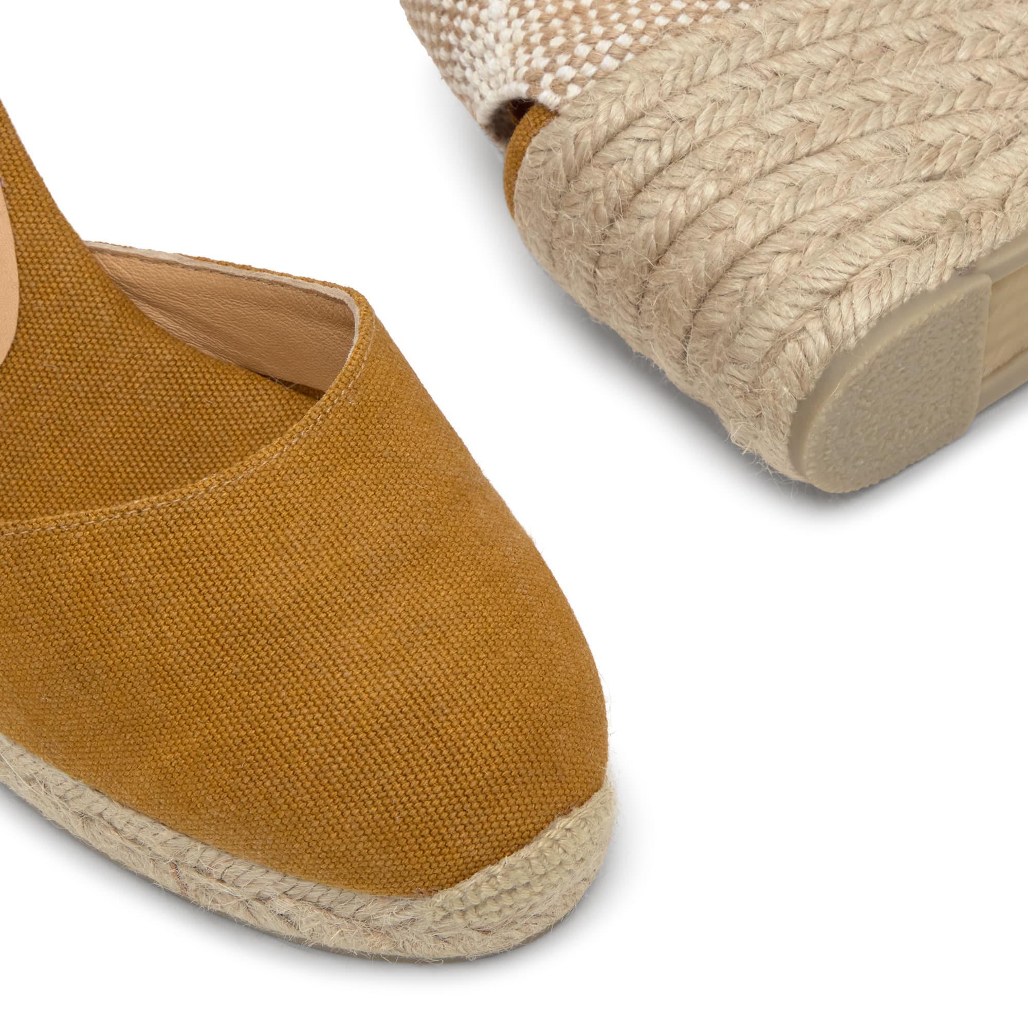 Alpargata de cuña Carina en algodón orgánico lavado con cierre de cintas