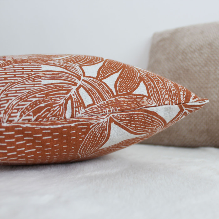 Coussin décoratif déhoussable motif feuillage tropical - Cuivre