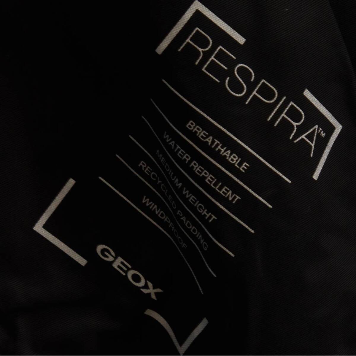 Abrigos Hombre de la marca GEOX  modelo M COLBYN SHORT JKT NEGRO