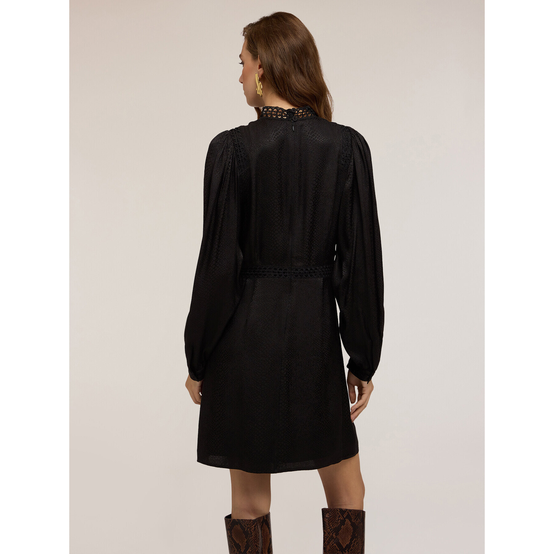 Motivi - Vestito jacquard con collo alto - Nero