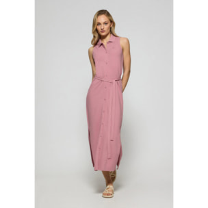 Vestito rosa cipria smanicato e abbottonato con monogramma ricamato