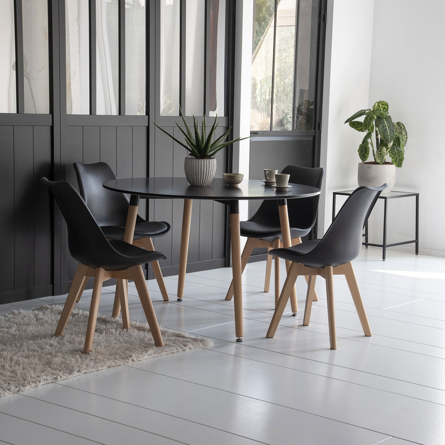 Table ronde 120cm noire MARTHA