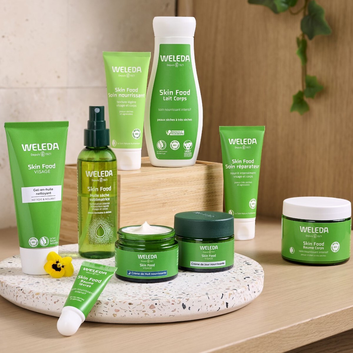 WELEDA -  Lot Skin Food Gel-en-huile nettoyant + Huile sèche sublimatrice + Baume lèvres