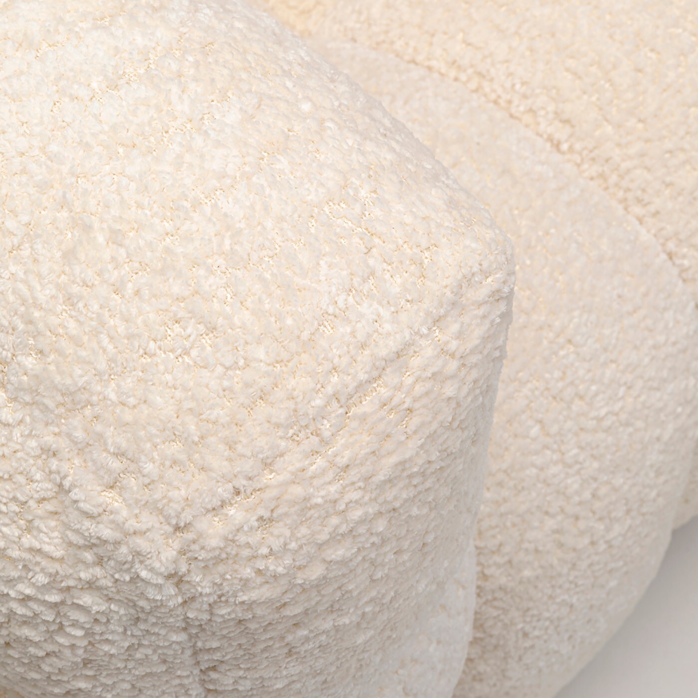 Fauteuil pivotant Armand crème Kare Design