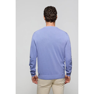 Maglione basic con collo a v blu lavanda con logo ricamato tono su tono