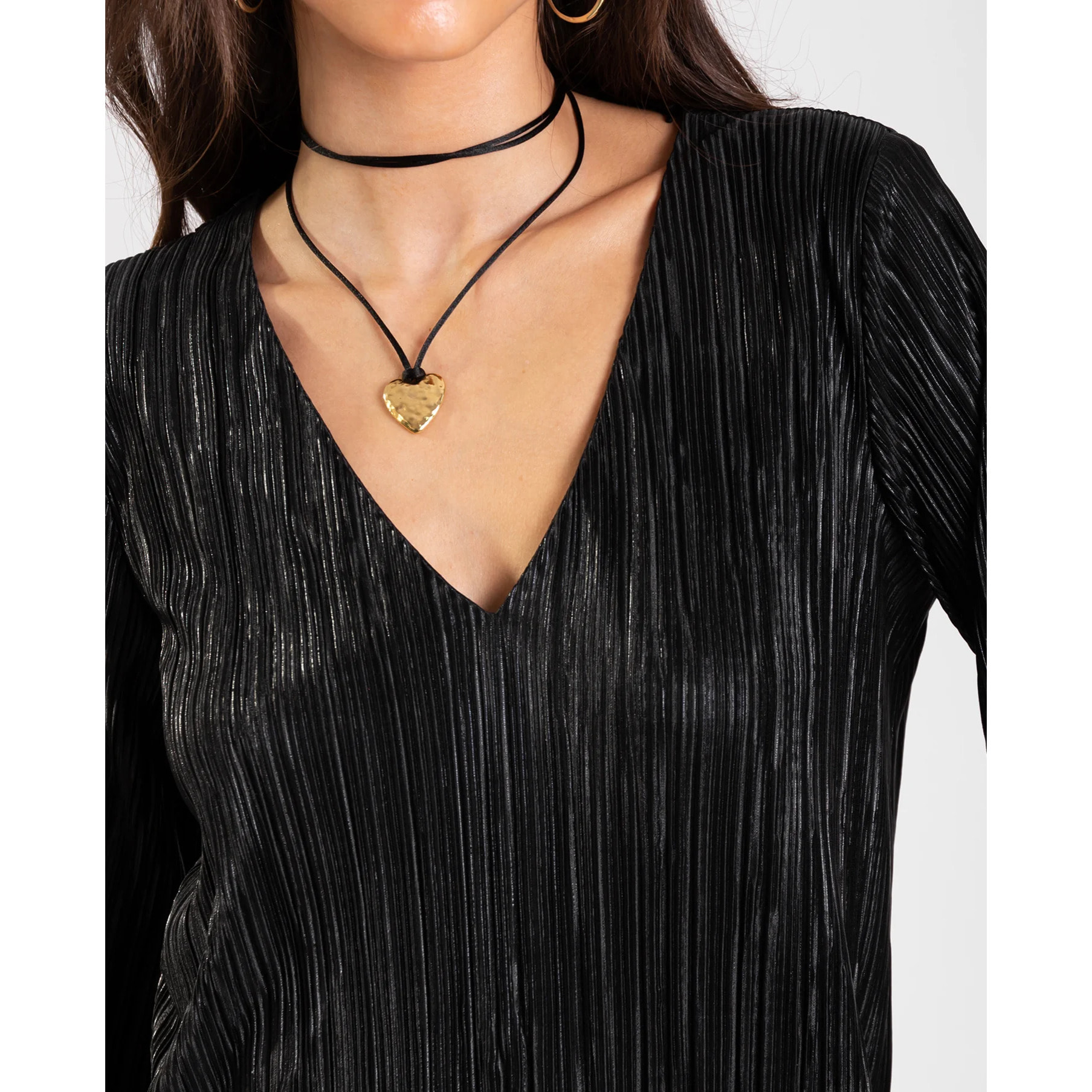 Collar de mujer con corazón