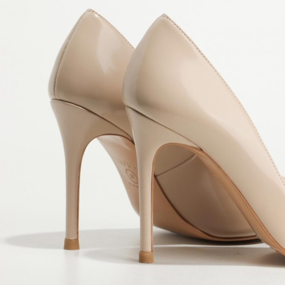 ZAPATOS DE SALÓN BEIGE ZAMIR