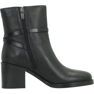 Botines Mujer de la marca GEOX  modelo D680WA 00081 D SOBIMA NEGRO