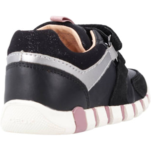 Zapatillas Niña de la marca GEOX  modelo B IUPIDOO GIRL NEGRO