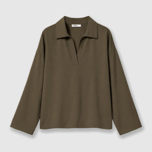 Blusa solapa lisa verde