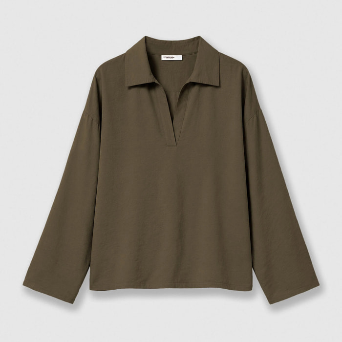 Blusa solapa lisa verde