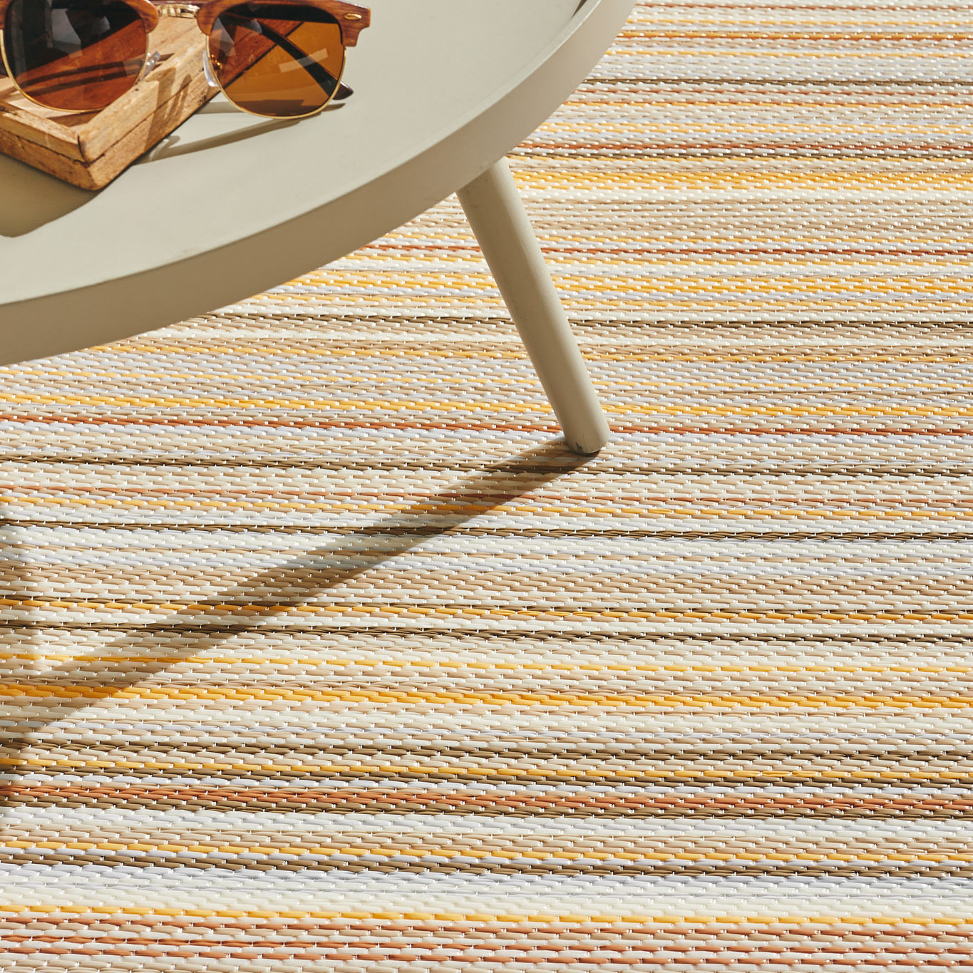 CAPRI - Tapis d'extérieur à motif rayure dégradée - Beige