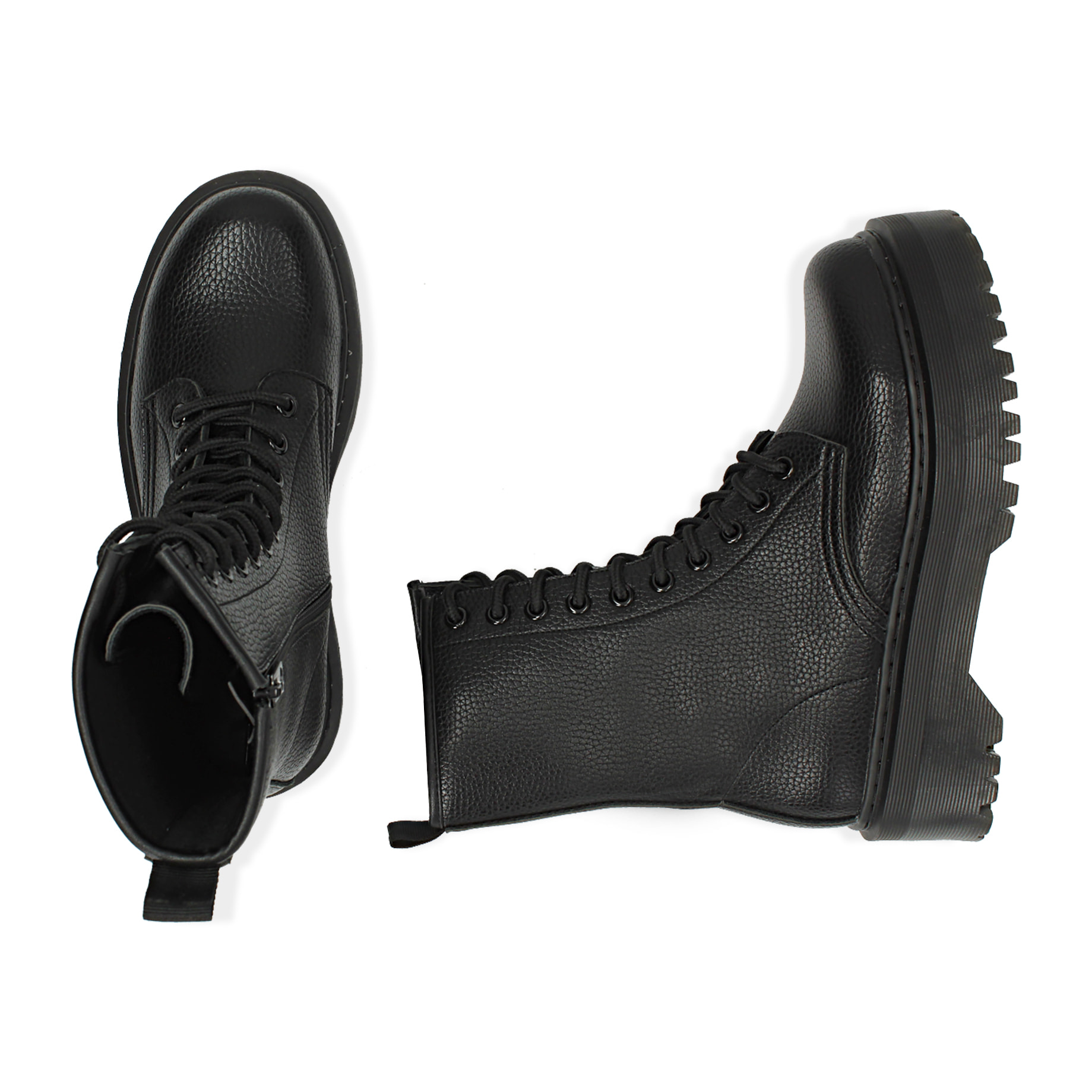 Anfibi neri bottalati