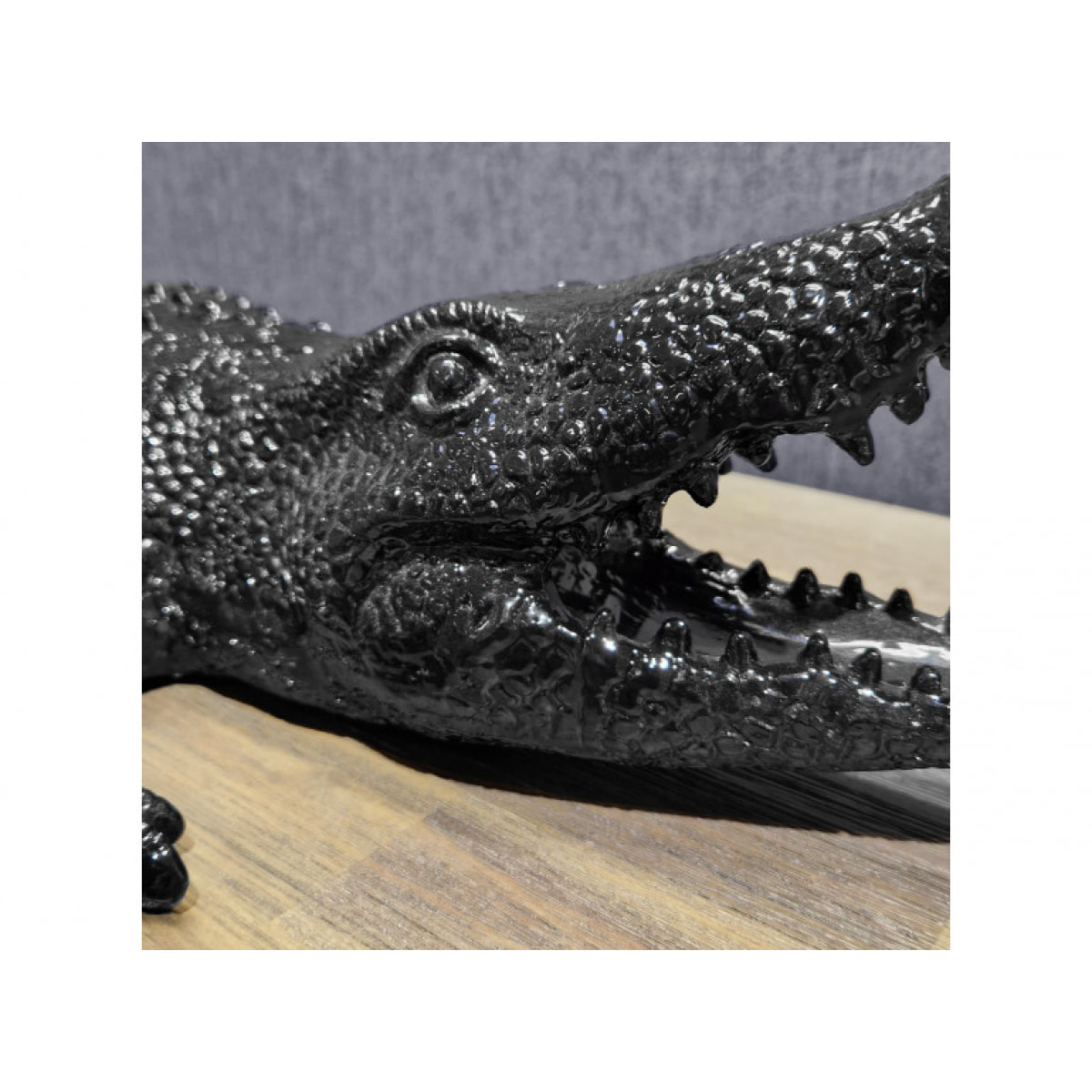 Statuette crocodile gris anthracite en résiné H15cm - CROCO