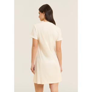 Abito con Ricamo Sangallo sulle Maniche