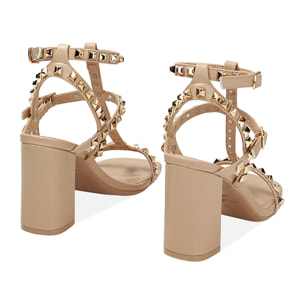 Sandalias con tacón beige