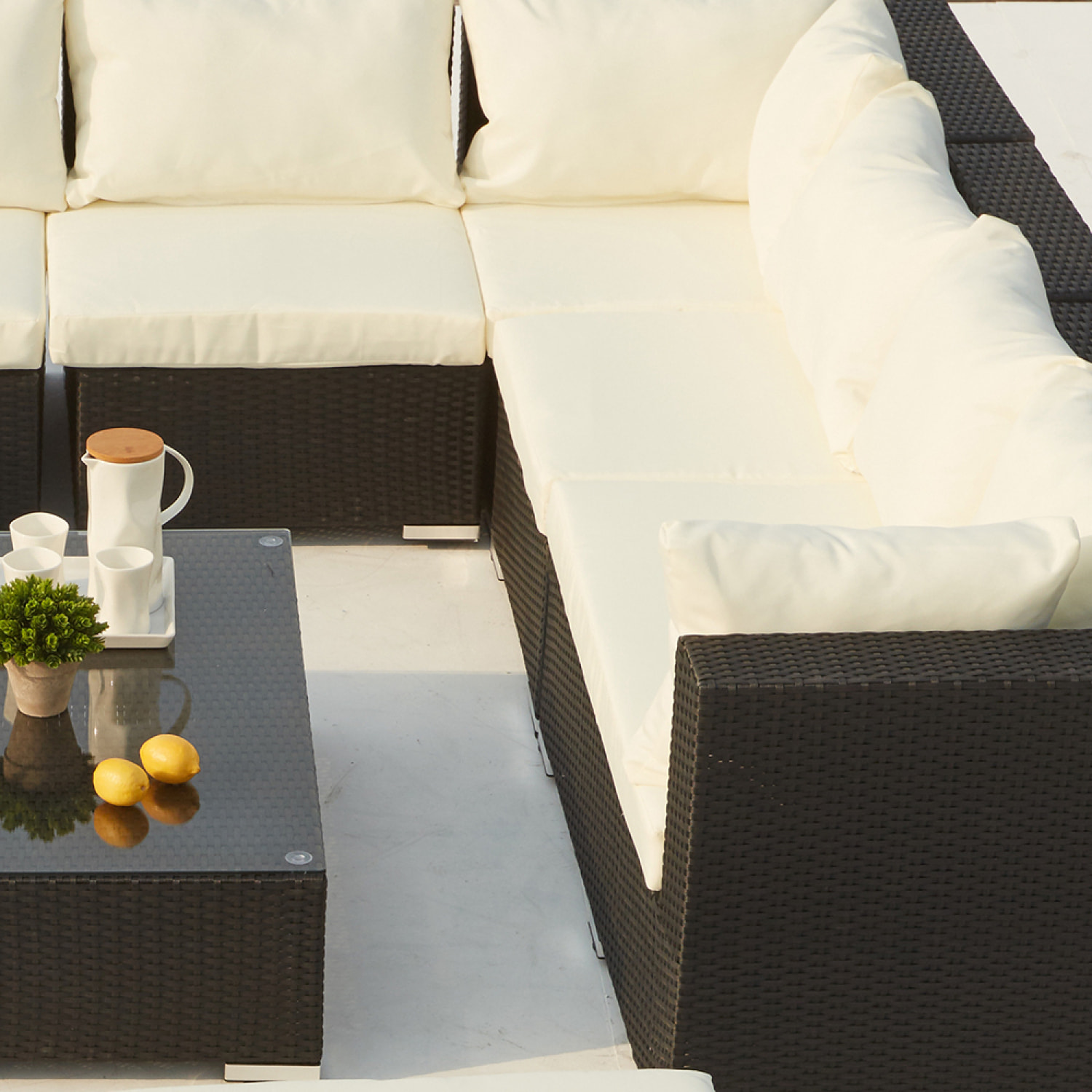 ENORA - Salon de jardin panoramique 8 places en résine tressée noir et blanc