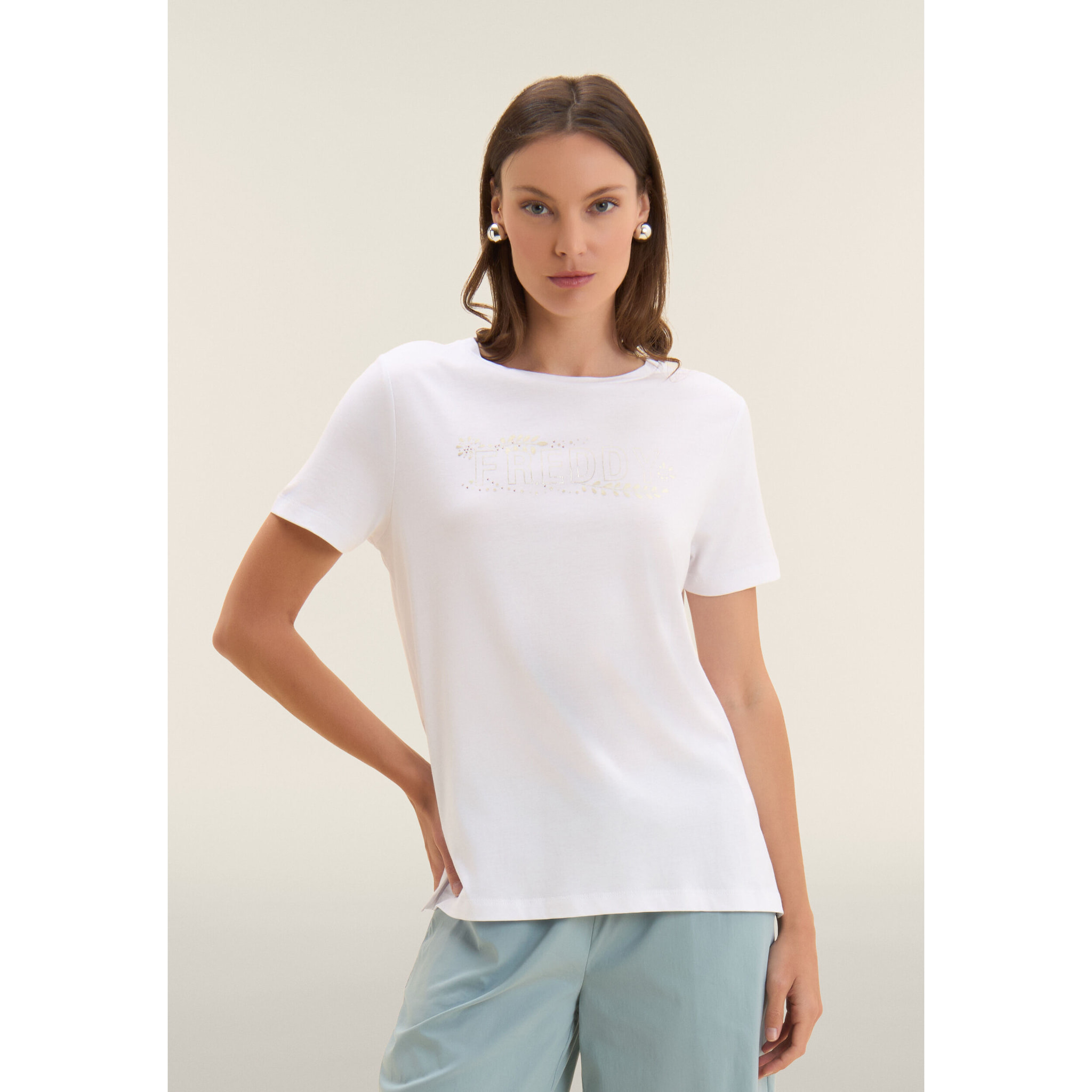 T-shirt Manica Corta con Decori Floreali e Borchie