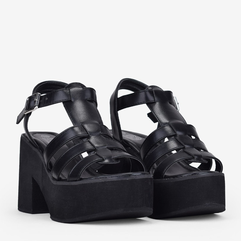 Sandalias cangrejeras negras con tacón y plataforma