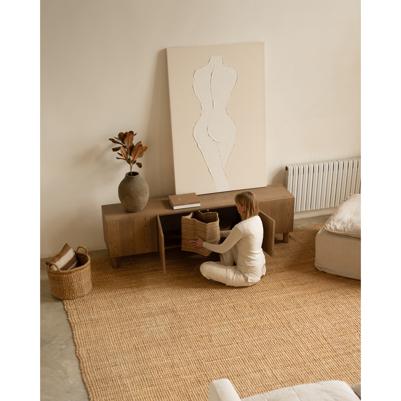 Meuble TV en bois de placage de frêne naturel en teinte noisette en différentes tailles
