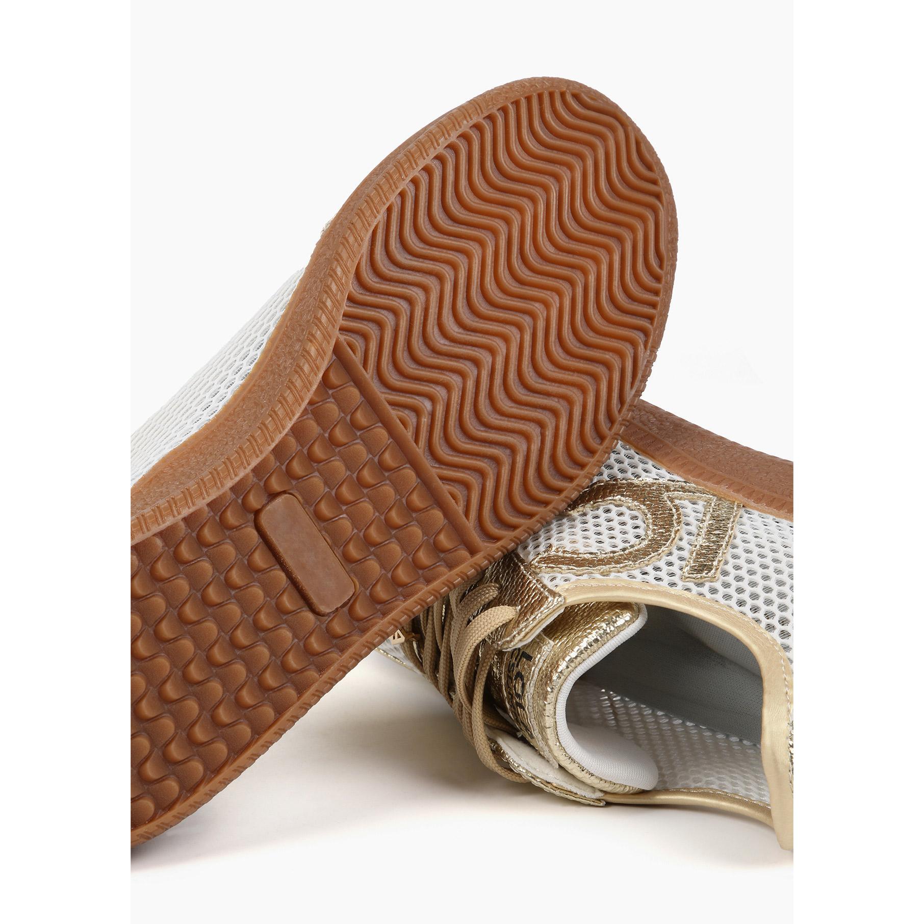 Sneakers in rete con dettagli metallizzati