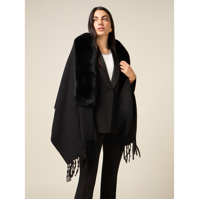 Oltre - Poncho con flecos y borde de peluche - Negro