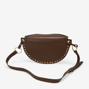 Riñonera marrón con tachuelas redondas