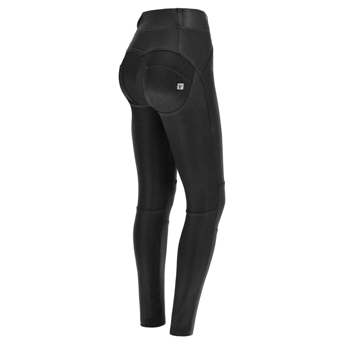 Pantaloni push up WR.UP® vita alta in similpelle semi lucida