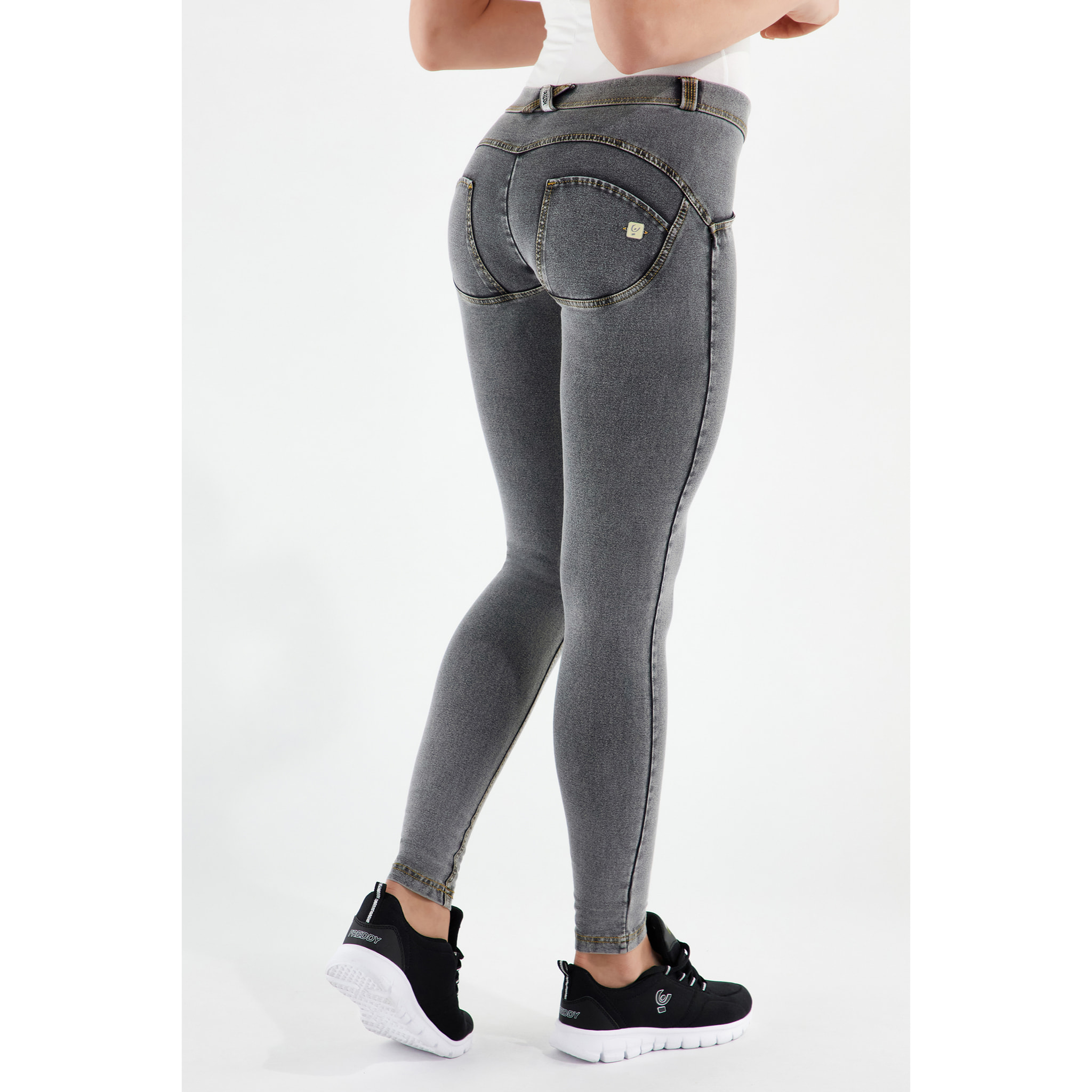 Pantalone WR.UP® skinny vita e lunghezza regular in denim chiaro