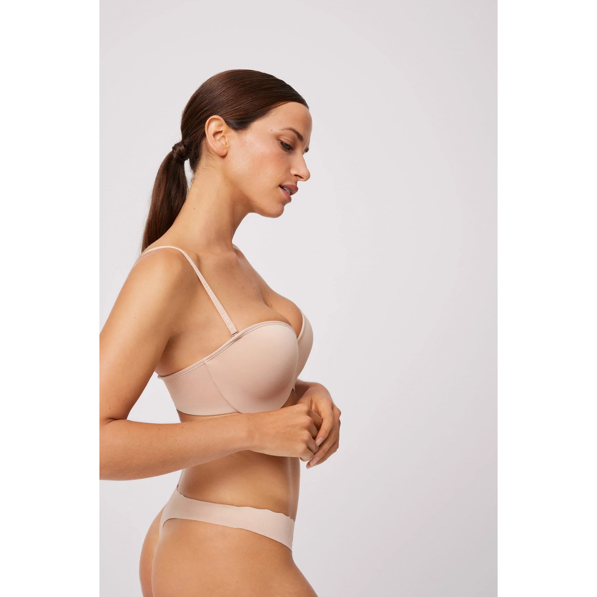 Reggiseno senza spalline multiposizione beige, coppe B e C
