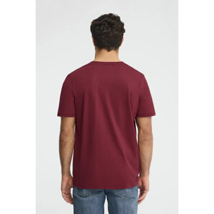 Camiseta granate de cuello pico con logo Rigby Go