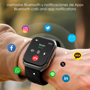 Smartwatch QS66. Display da 1,83" con batteria a lunga durata. Chiamate Bluetooth, assistente vocale, monitoraggio della salute e molteplici modalità sportive. Cinturino in pelle.