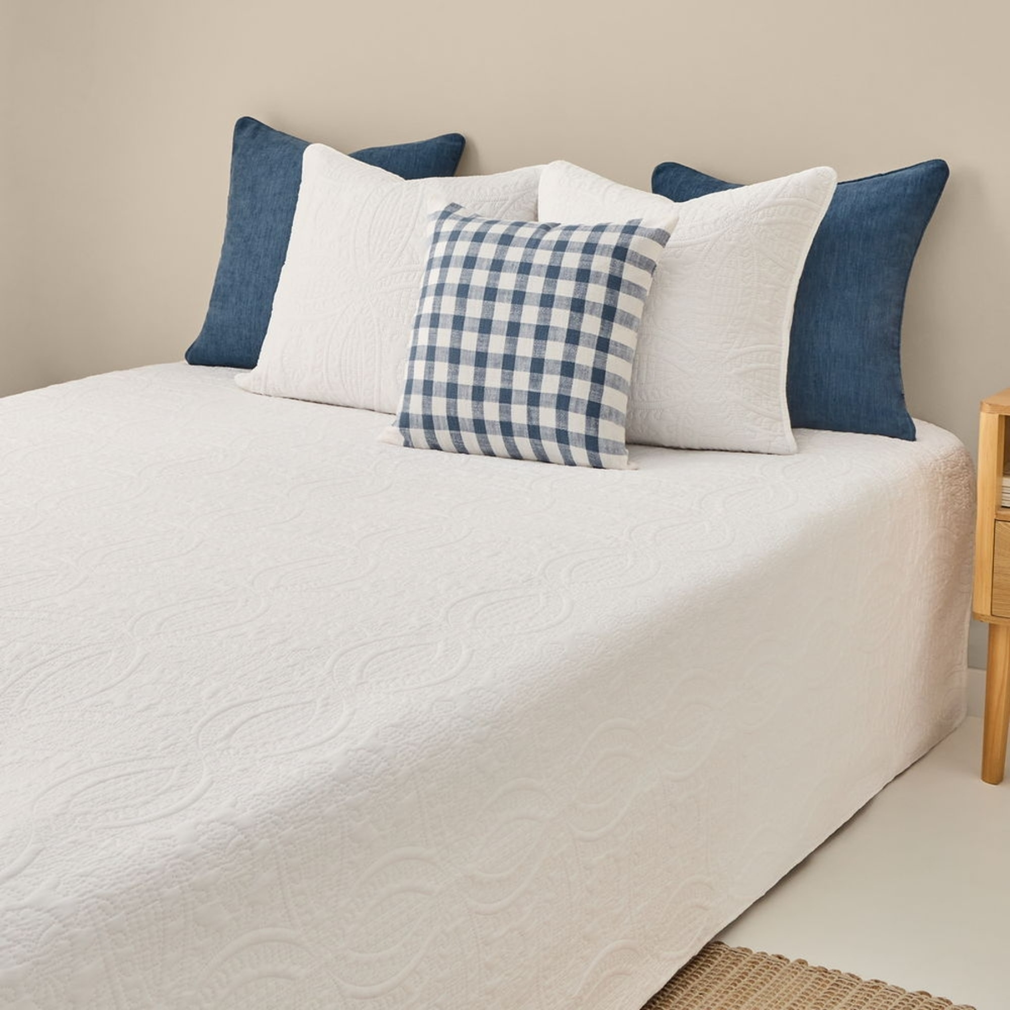 Colcha acolchada ultrasonido Fofalu color blanco 100% Algodón