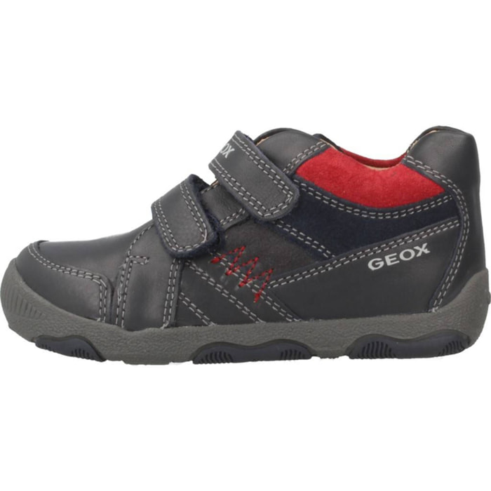 Zapatos Niño de la marca GEOX  modelo B NEW BALU BOY GRIS
