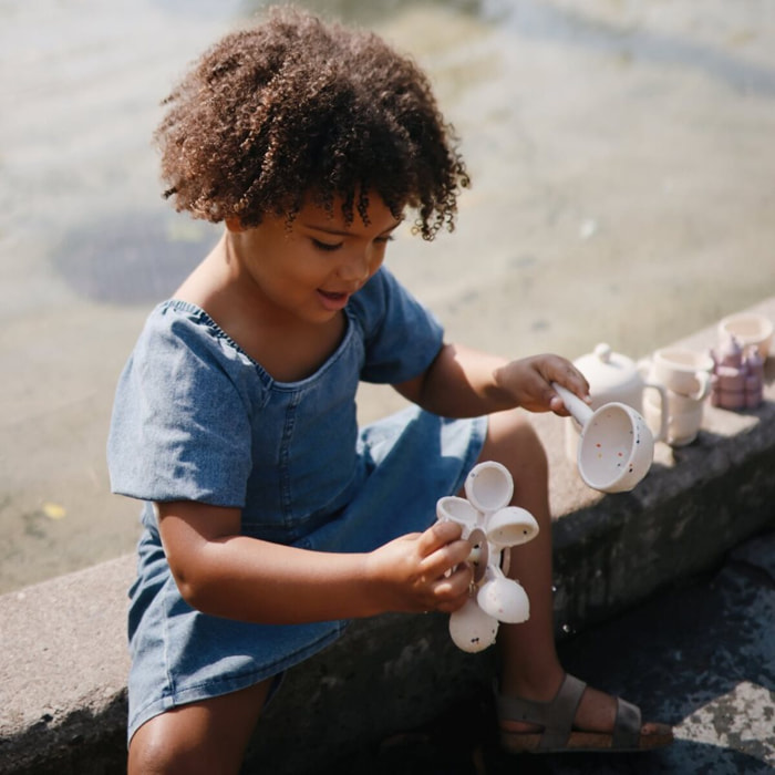 Mushie Rueda De Agua Baño Print