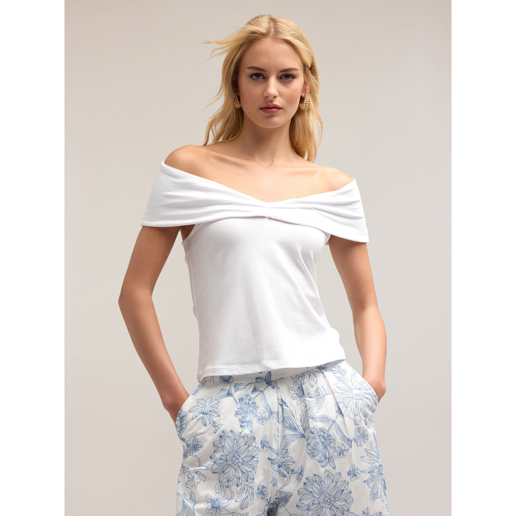 Motivi - Camiseta con hombros descubiertos - Blanco